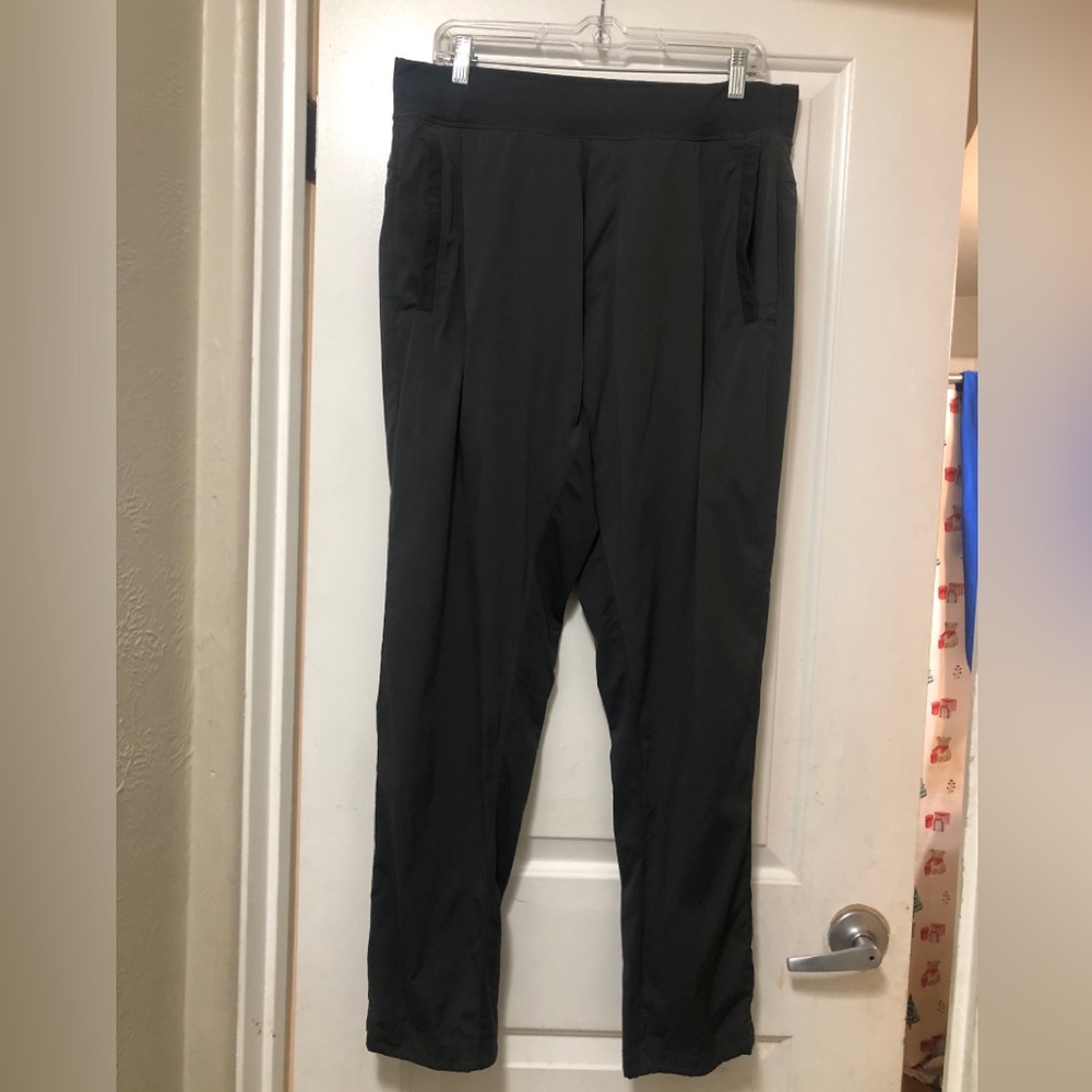 Lululemon Men's Size L Great Pant Gray" great conditions